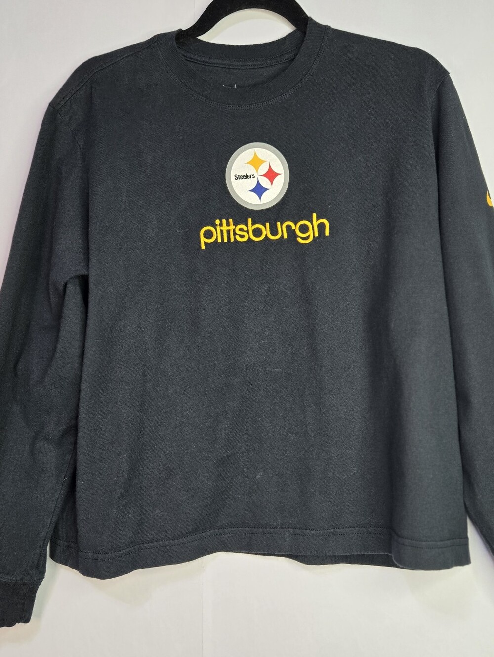 NFL "The Nike Tee" Size M Long sleeve Jersey-front Steelers Logo & Sleeve Detail